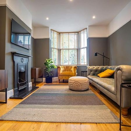 Hereford - Clifton Villa - Beautifully Presented House Located A Short Walk From City Centre - Sleeps 6 Guests - Perfect For Exploring Hereford - Hosted By Rentmyhouse 외부 사진