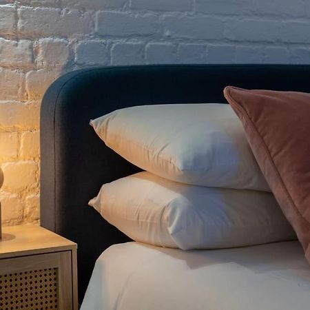 Hereford - Clifton Villa - Beautifully Presented House Located A Short Walk From City Centre - Sleeps 6 Guests - Perfect For Exploring Hereford - Hosted By Rentmyhouse 외부 사진