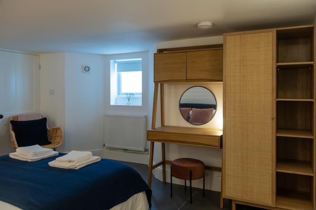 Hereford - Clifton Villa - Beautifully Presented House Located A Short Walk From City Centre - Sleeps 6 Guests - Perfect For Exploring Hereford - Hosted By Rentmyhouse 외부 사진