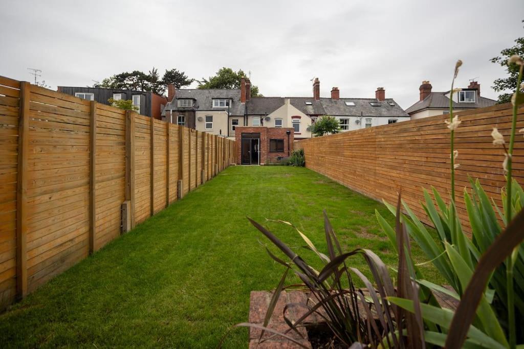 Hereford - Clifton Villa - Beautifully Presented House Located A Short Walk From City Centre - Sleeps 6 Guests - Perfect For Exploring Hereford - Hosted By Rentmyhouse 외부 사진